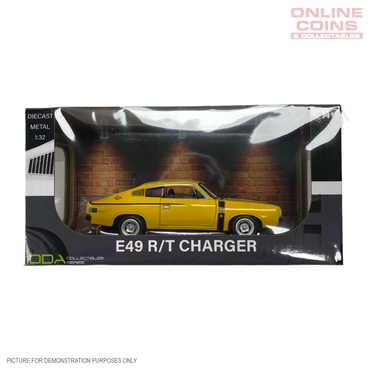 DDA Collectibles Series - 1-32 Yellow E49 Valiant Charger Fully Detailed Opening Doors & Bonnet